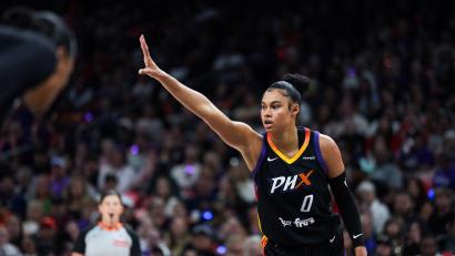 Bild: Samantha Chow/AP/dpa
Wechselt nach New York: Deutschlands Basketball-Star Satou Sabally. (Archivbild)