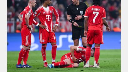 Bild: Sven Hoppe/dpa
Josip Stanisic muss gegen Real Madrid einstecken.