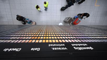 Bild: Felix Hörhager/dpa
Auf der Anzeigentafel am Münchner Flughafen stehen heute viele annullierte Flüge. (Symbolbild)