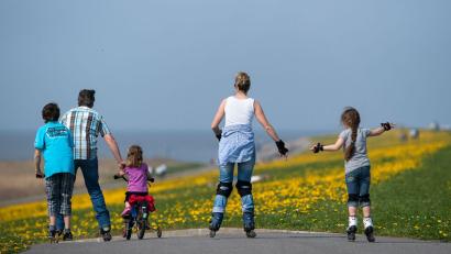 Bild: Matthias Balk/dpa
Deutlich zugelegt hat die Nutzung von Elterngeld Plus: 648.000 Beziehende planten 2025, Elterngeld Plus zumindest anteilig zu nutzen. (Symbolbild)