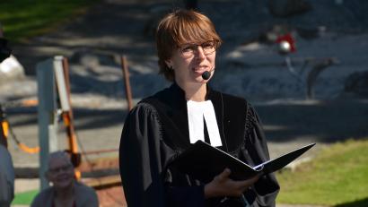 Archivbild: dob
Ende Juni gibt es in der evangelischen Kirchengemeinde Vohenstrauß erstmals den Aktionstag "Einfach heiraten", den die Evangelisch-Lutherische Kirche deutschlandweit anbietet. "Vohenstrauß ist mit einem engagierten Team dabei", freut sich die evangelische Stadtpfarrerin Carmen Riebl. Sie bringt Verständnis für Paare auf, die zwar auf große Zeremonien, aber nicht auf Gottes Segen verzichten wollen.