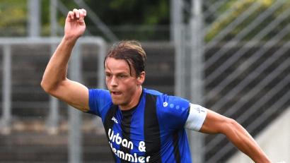 Bild: Gerhard Büttner
Der Kapitän bleibt auch an Bord: Felix Behnke spielt weiterhin für die SpVgg SV Weiden.