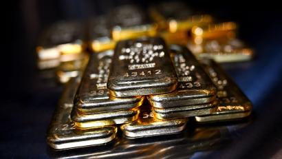 Bild: Sven Hoppe/dpa
„Happy End auf beiden Seiten“ nach dem Fund eines Goldbarrens in einem Geheimversteck. (Symbolbild)