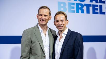 Bild: Fabian Sommer/dpa
Hendrik Streeck (links) und sein Mann Paul Zubeil sind Eltern eines Sohnes. (Archivbild)