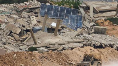 Bild: Ariel Schalit/AP/dpa
Israels Premier ordnet eine Ausweitung der Sicherheitszone im Südlibanon an.