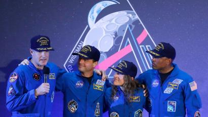 Bild: Michael Wyke/AP/dpa
Die Crew hat ihre erste Pressekonferenz nach der Rückkehr gegeben. (Archivbild)