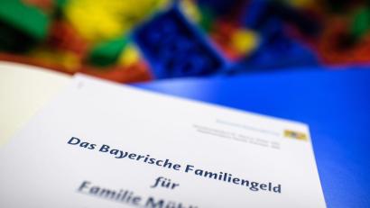Bild: Matthias Balk/dpa
Das bayerische Familiengeld ist mittlerweile wieder gestrichen worden. (Archivbild)