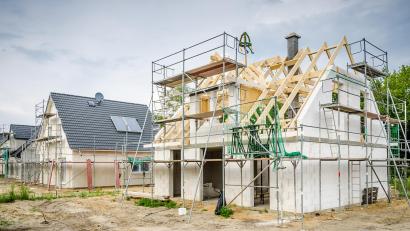 Symbolbild: Daniel Bujack
Wie energetisch ein Haus ist, das besagt der Energieausweis. Für selbigen gibt es ab Mai neue Regelungen.