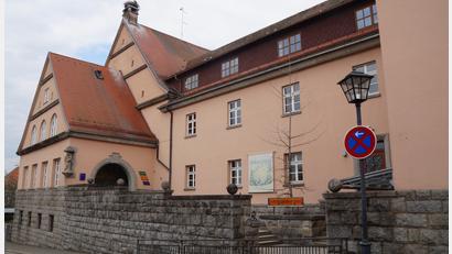 Bild: wel
Die Beiträge für Hort- und Kinderbetreuung in den Kindergärten (im Bild das Gerhardinger-Haus) werden etwas erhöht, um das Defizit zu verringern.