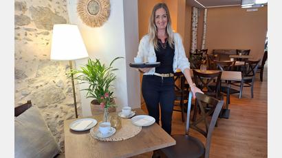 Bild: bl
Silke Pietsch sprengt mit ihrem neuen Angebot in Pfreimd die klassischen Konzepte in der Gastronomie. Ihr "Zuhause" eröffnet im Mai mit Bowls und Bekleidung, aber auch mit Kaffee und Cocktails.