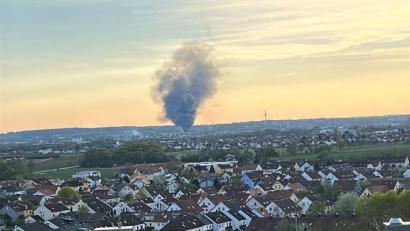 Bild: : Jannis Frick
In Regensburg ist ein Großbrand auf einem Recyclinghof ausgebrochen.