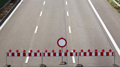 Archivbild: Jan Woitas/dpa
Die A3 wird in der Nacht auf Sonntag, 19. April, zwischen Neumarkt-Ost und Velburg gesperrt. Grund sind Bauarbeiten an der Talbrücke Krondorf.