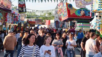Bild: Kunz
Am Abschlusswochenende ist der Festplatz nochmal voll.