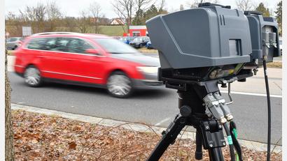 Symbolbild: Petra Hartl
Ein 26-jähriger Fahrer flüchtete in Amberg vor der Polizei. Die Polizei sucht Zeugen.