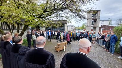 Bild: Kunz
Mit dem Auszug der evangelischen Gemeinde aus der Kirche war "Kreuz Christi" in Weiden entwidmet.