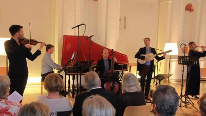 Bild: Konrad Rosner
"Apollo's Cabinet" bot ein begeisterndes Konzert in der Aula des Klosters Waldsassen. Am Ende gab es stehende Ovationen.