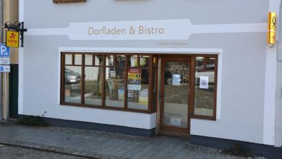 Bild: jr
Positive Zahlen für den Bad Neualbenreuther Dorfladen vermeldete Bürgermeister Klaus Meyer in seiner letzten Sitzung als Ratschef. Als ehrenamtlicher Geschäftsführer wird er dem Dorfladen erhalten bleiben. Wie 2024 konnte im vergangenen Jahr ein kleiner Gewinn erwirtschaftet werden.