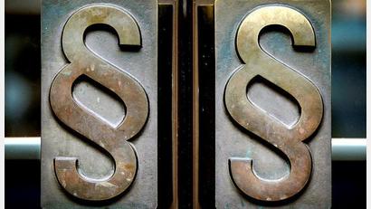 Symbolbild: Oliver Berg/dpa
Am Schöffengericht Amberg wurde eine kriminelle Tour von tschechischen Dieben im Raum Neunburg vorm Wald verhandelt.