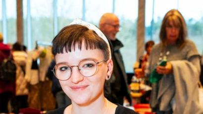 Bild: Lara Bertelshofer
Lara Bertelshofer sammelt Spenden für das Weidener Frauenhaus. Sie möchte damit auch auf Gewalt gegen Frauen aufmerksam machen.