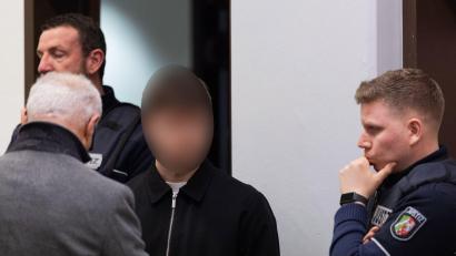 Bild: Rolf Vennenbernd/dpa
Im Kölner Prozess um ein mutmaßliches Autorennen mit zwei Toten wurden die Urteile gesprochen. (Archivbild)