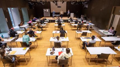 Bild: Peter Kneffel/dpa
Die Abiturprüfungen im Freistaat beginnen. (Archivbild)