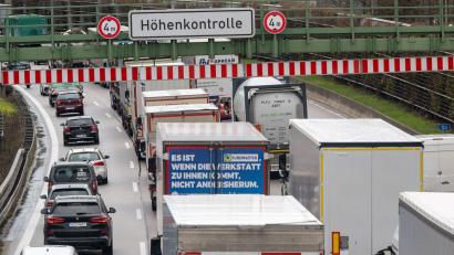 Bild: Peter Kneffel/dpa
In München wurde in der Nacht drei Mal eine Höhenkontrolle ausgelöst. (Symbolbild)