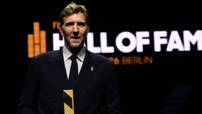 Bild: Sebastian Gollnow/dpa
Dirk Nowitzki gehört nun zur Hall of Fame des Weltbasketballs.