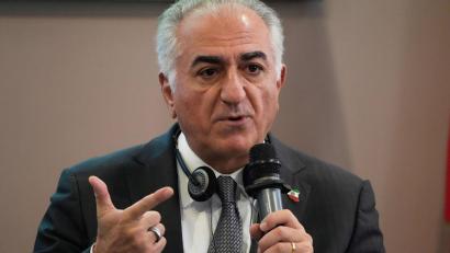 Bild: Gregorio Borgia/AP/dpa
Im Januar folgten im Iran Menschenmassen Pahlavis Protestaufruf. (Archivbild)