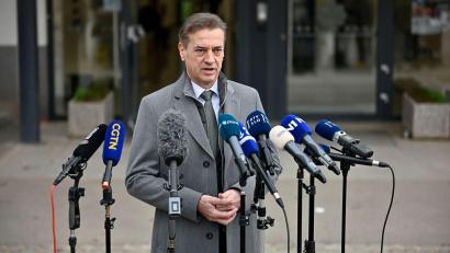 Bild: Denes Erdos/AP/dpa
Premier Golob erhob nach der Wahl den Regierungsanspruch, es ist aber fraglich, ob im neuen Parlament die dafür nötige Mehrheit hat.