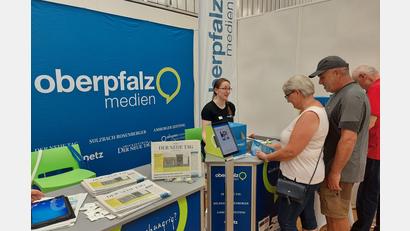 Bild: jua
Auch in der Vergangenheit immer mit von der Partie. Oberpfalz-Medien ist seit Jahren beim Schaufenster vertreten.