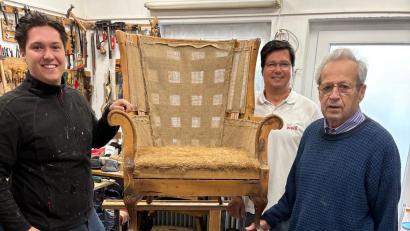 Bild: Erhard Nitzbon
Drei Generationen von Meistern (von links): Tizian Weiß, Reiner Weiß und Senior Leonhard Weiß.