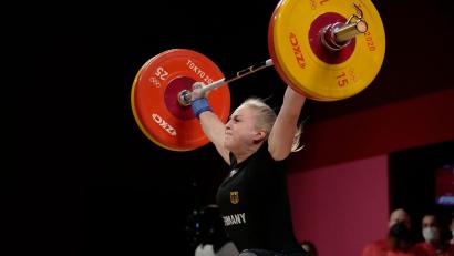 Bild: Luca Bruno/AP/dpa
Lisa Marie Schweizer holte in Georgien EM-Gold im Reißen. (Archivbild)