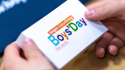 Bild: Monika Skolimowska/dpa-Zentralbild/dpa
„Boys' Day“: Eine überholte Kategorie? (Symbolbild)