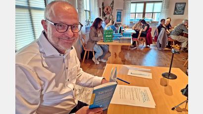 Bild: R. Kreuzer
Martin Stangl widmet sich im Rahmen der 38. Weidener Literaturtage dem Dialekt.