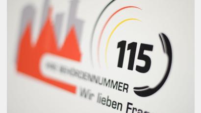 Bild: Arne Dedert/dpa
Ab Ende Juni wird die Behördennummer 115 auch in Bayern landesweit erreichbar sein - in vielen anderen Bundesländern gibt es die Einheitsnummer schon seit vielen Jahren. (Illustration)