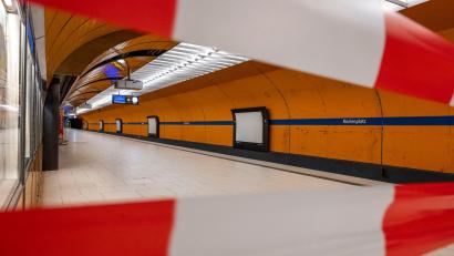 Bild: Peter Kneffel/dpa
Im bayerischen Nahverkehr könnte es zu weiteren Warnstreiks kommen. (Archivbild)