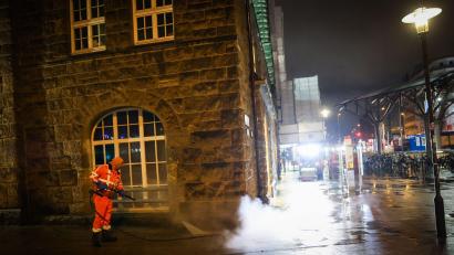 Bild: Christian Charisius/dpa
Millionen Menschen in Deutschland arbeiten nachts. (Archivbild)