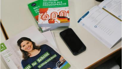 Archivbild: Portner
Das BAMF hat im Winter einen Zulassungsstopp für freiwillige und neue Integrationskurse auf unbestimmte Zeit verhängt. Das betrifft gut 130.000 Menschen in ganz Deutschland.