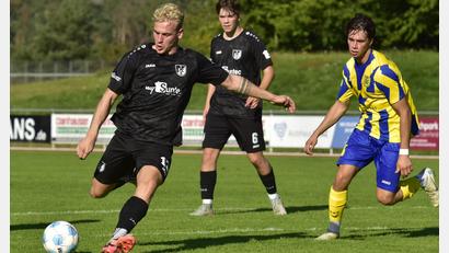 Bild: ham
Der 1. FC Schwarzenfeld (schwarz) möchte zuhause gegen Breitenbrunn einen großen Schritt Richtung Nichtabstieg machen.