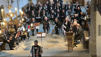 Bild: Michael Grünwald
Das Konzert von Gospelchor und Posaunenchor in der Stadtkirche St. Bartholomäus in Marktredwitz beeindruckte die Besucher.