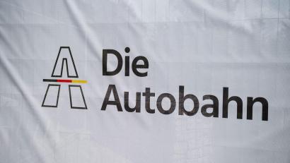 Bild: Daniel Vogl/dpa
Autofahrer brauchen auf der A7 Geduld. (Symbolbild)