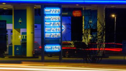 Bild: Klaus-Dietmar Gabbert/dpa
Seit dem Iran-Krieg sind die Spritpreise deutlich gestiegen.