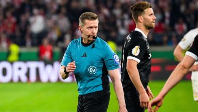Bild: Tom Weller/dpa
Tobias Welz steht nach dem Pokalspiel zwischen Stuttgart und Freiburg in der Kritik. (Archivfoto)