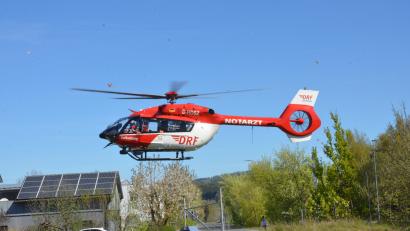 Bild: dob
Nach einem schweren Unfall auf der A6 war ein Rettungshubschrauber im Einsatz.