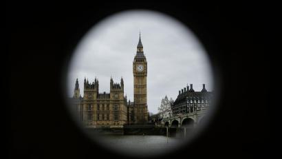 Bild: Matt Dunham/AP/dpa
London im Blick: In Berlin geht es um die deutsch-britische Wirtschaftsbeziehung. (Archivbild)