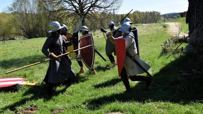 Bild: ubb
Zwar war natürlich alles harmlos, auch die Kampfszenen. Dennoch sollte man den Tempelrittern nicht in die Quere kommen, denn es flogen auch (harmlose) Pfeile durch die Luft.