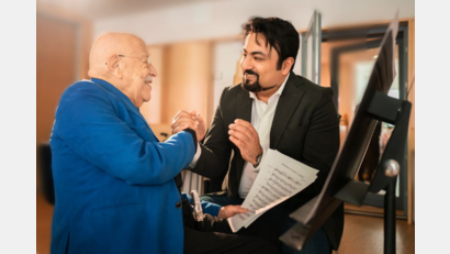 Bild: Kai Weise
Giora Feidmann (links) und der iranische Komponist Majid Montazer.