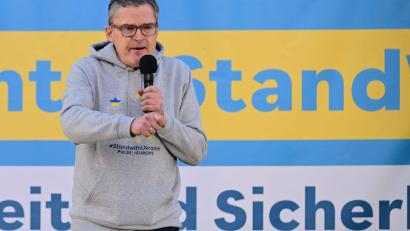 Bild: Sebastian Gollnow/dpa
Der CDU-Politiker Roderich Kiesewetter fordert immer wieder eine neue größere Unterstützung für die Ukraine in ihrem Kampf gegen den russischen Angriffskrieg. (Archivbild)