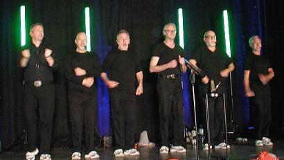 Bild: ld
Zwei Stunden beste Unterhaltung Witz und Humor bescherte Sixpack den rund 200 Besuchern im Mehrzwecksaal, immer wieder unterbrochen von heftigen Lachsalven.