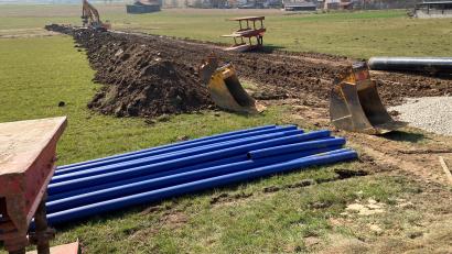 Symbolbild: Klaus Högl
Eine großangelegte Erneuerung des Leitungsnetzes steht beim Wasserzweckverband Schmidtstadtgruppe in diesem Jahr ganz oben auf der Agenda. Die dafür notwendigen Arbeiten sollen auch in enger Abstimmung mit Straßenbauarbeiten umgesetzt werden.